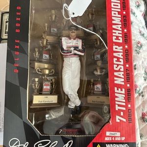Dale Earnhardt Deluxe Boxed Set-7 Time Champion